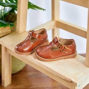 Felix & Flora Kids 7 Brown Leather Mary Jane Flats Scalloped Cutout Cute Classic